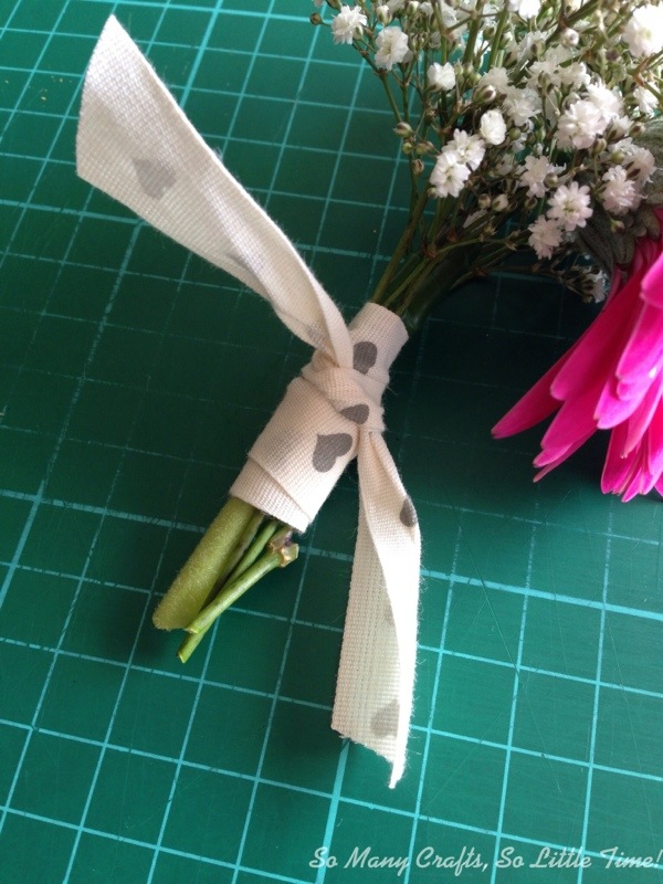 Make your own floral buttonholes Hello! Hooray!